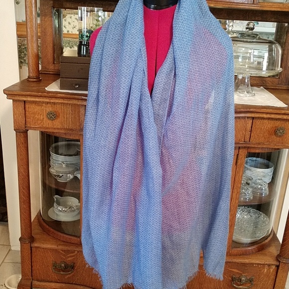 Gap Lightweight Blue and White Print Scarf - Picture 2 of 4